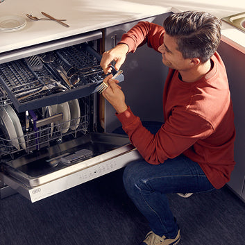 The Best Way to Clean Your Dishwasher